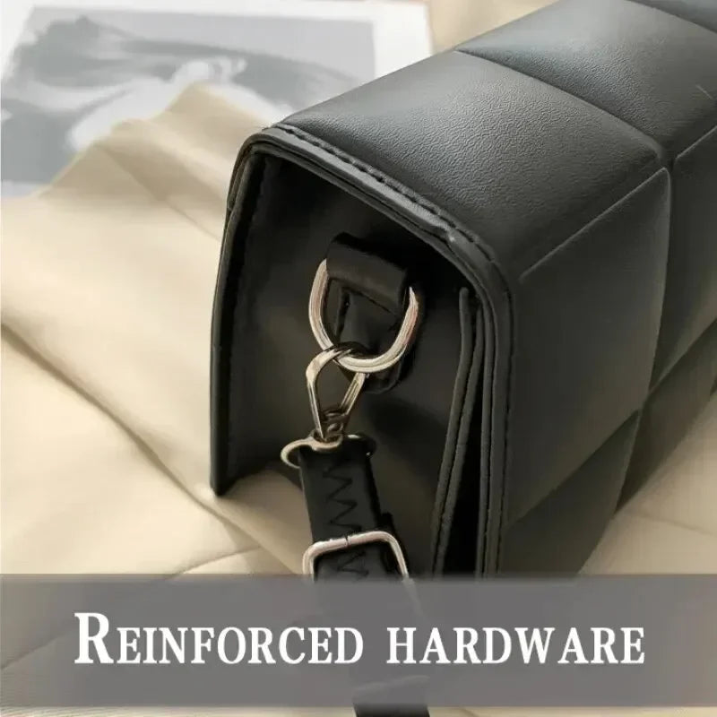 SoftCube – Quilted Women’s Crossbody Bag with Magnetic Closure