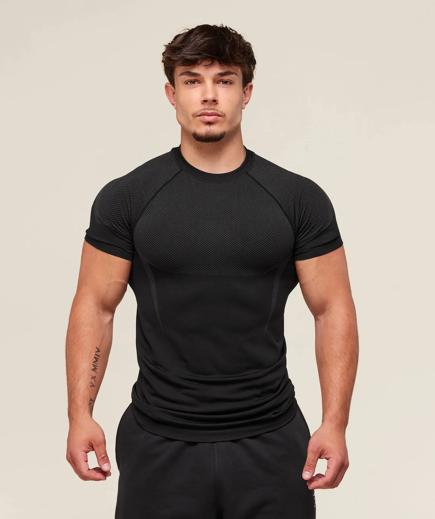 Men’s Long-Sleeve Quick-Dry Fitness Shirt – Breathable Slim Fit for Running & Training