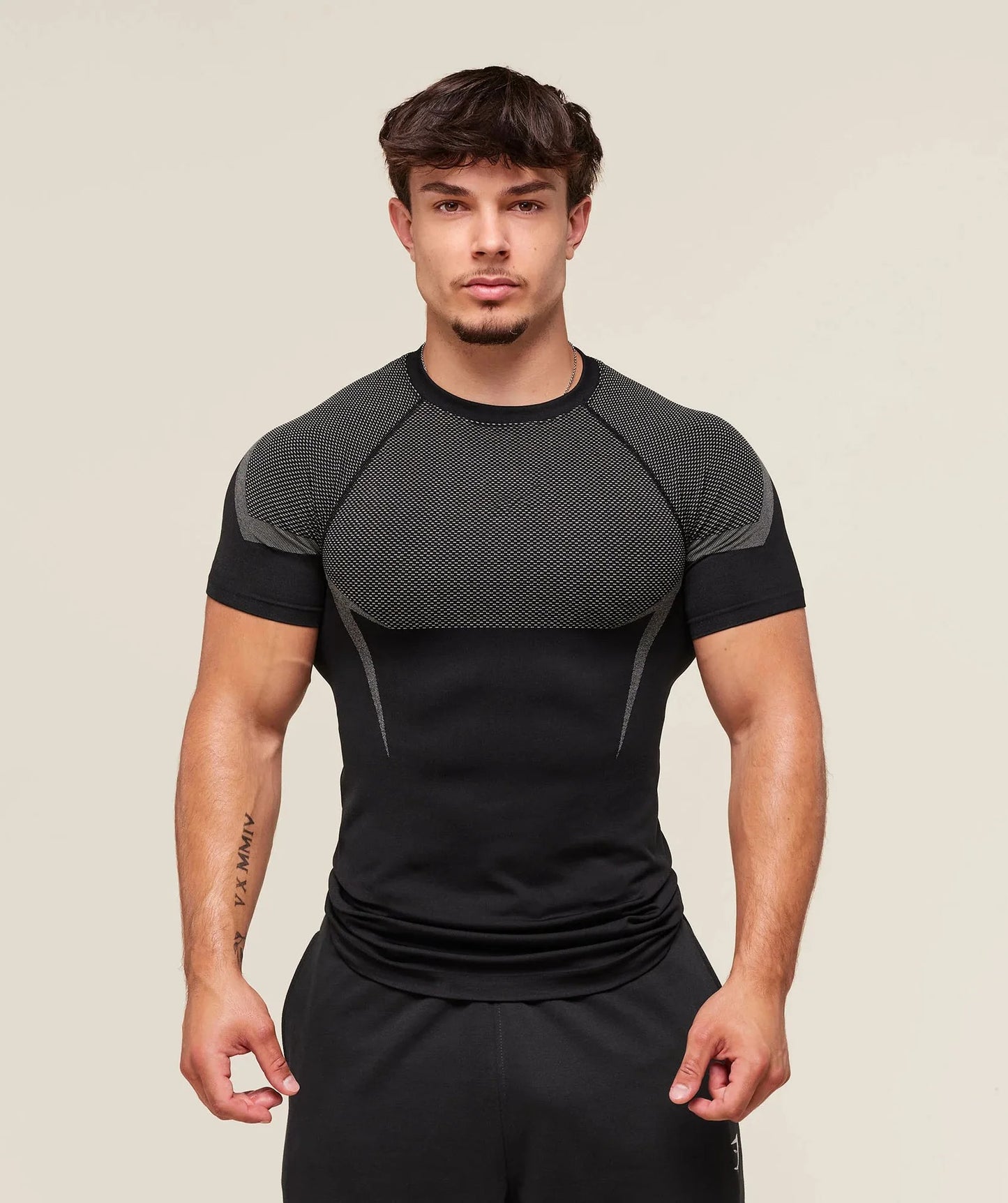 Men’s Long-Sleeve Quick-Dry Fitness Shirt – Breathable Slim Fit for Running & Training
